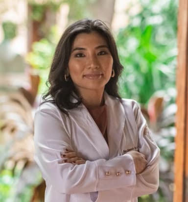 Dra. Amanda Rie Tachibana